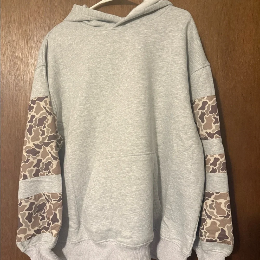 Gray Hoodie w/Camo Sleeve Accent - Picture 4 of 6